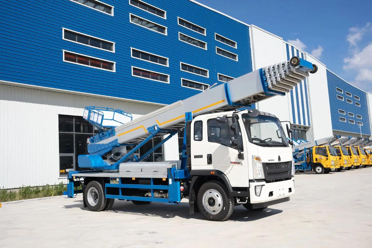 福州鼓楼出租云梯车高空作业车 建筑垃圾搬运